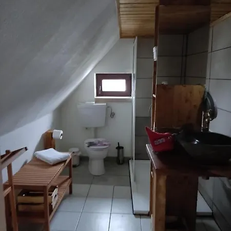 Wohnung Am Wanderweg Zum Koenigsstuhl Unter Reet Lohme Buitenkant foto